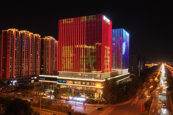 山西萬馬商務(wù)中心寫字樓泛光照明工程